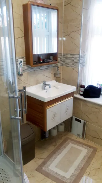 1700938917819-BATH ROOM 1ST FLOOR .jpg